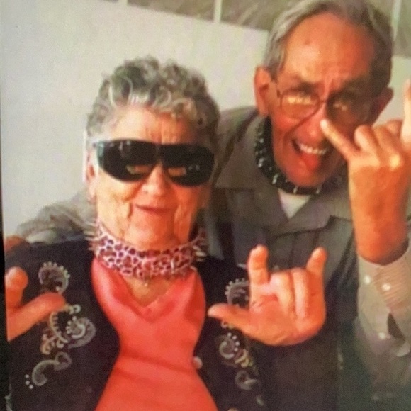 πͺ DISNEY MICHAEL GRAVES MICKEY MOUSE METAL BOOK ENDS - Picture 15 of 16